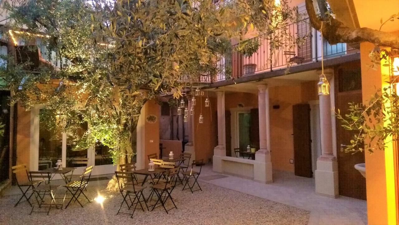 Ca' Due Olivi Apartment Тосколано Мадерно Екстериор снимка
