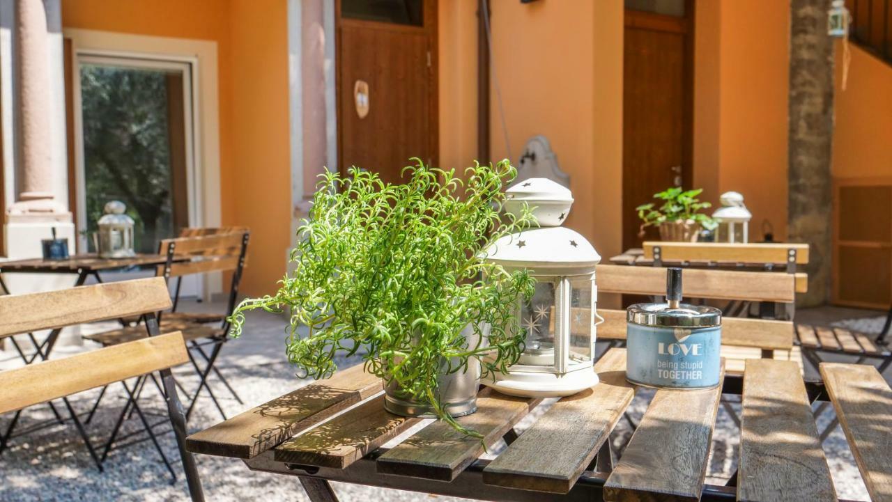 Ca' Due Olivi Apartment Тосколано Мадерно Екстериор снимка